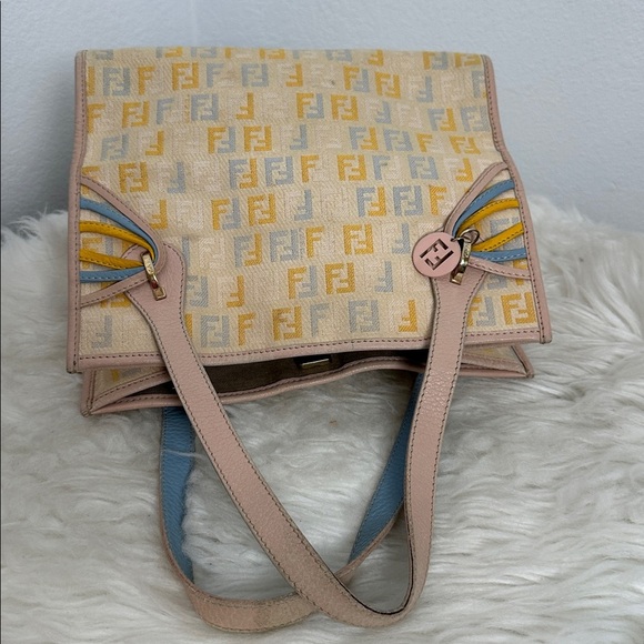 💯Authentic Fendi Tote Multi Color🍀 - Picture 15 of 17